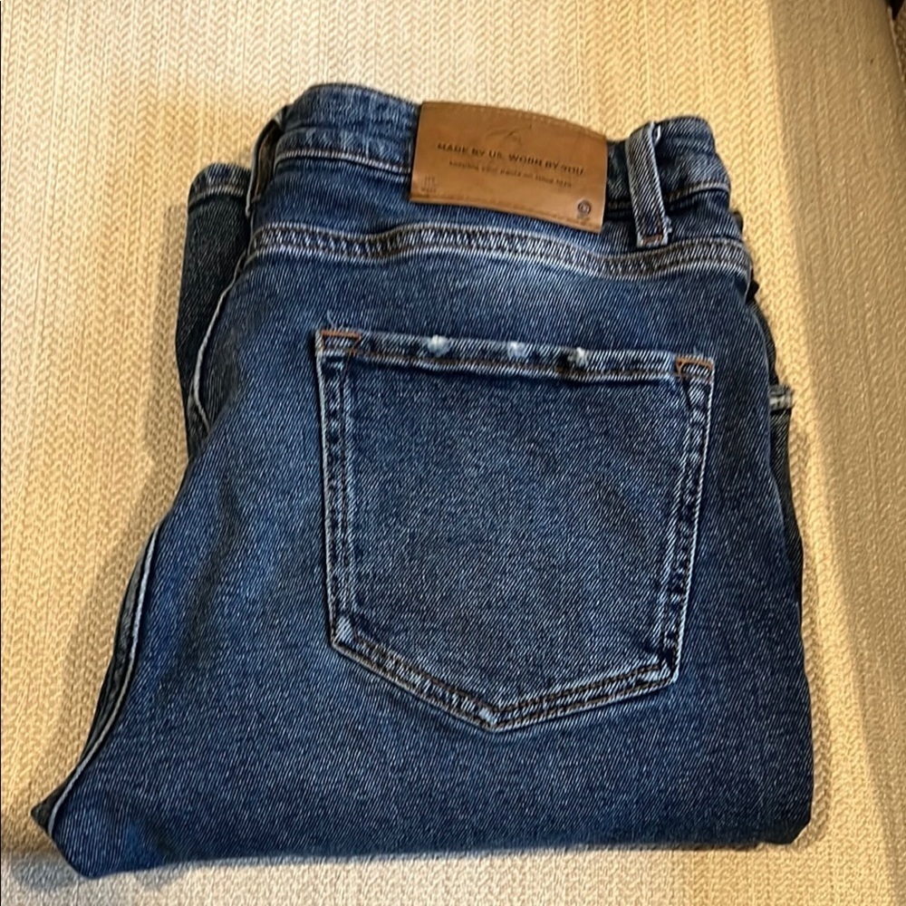 Made by Us Worn by You Blue Denim Jeans 4 Loose size 31 x 30